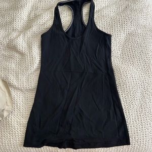 Lululemon tank.